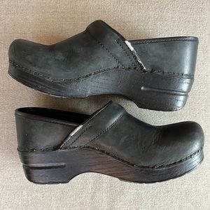 Dansko Professional Black Oiled Clog Size 37
